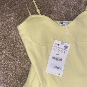 Super cute soft yellow dress💛